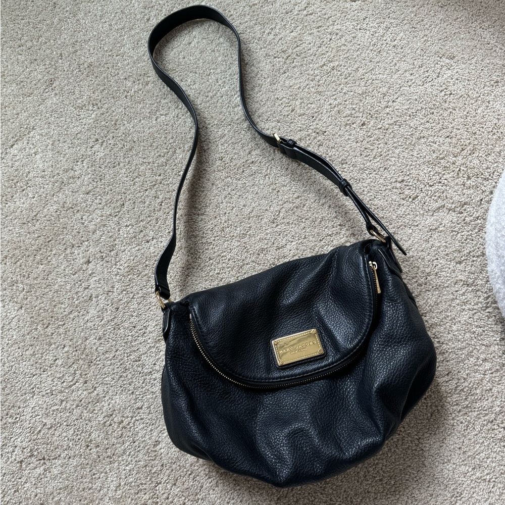 Marc Jacobs Classic Q "Natasha" Genuine Pebbled Leather Bag - Vintage 90's 🖤